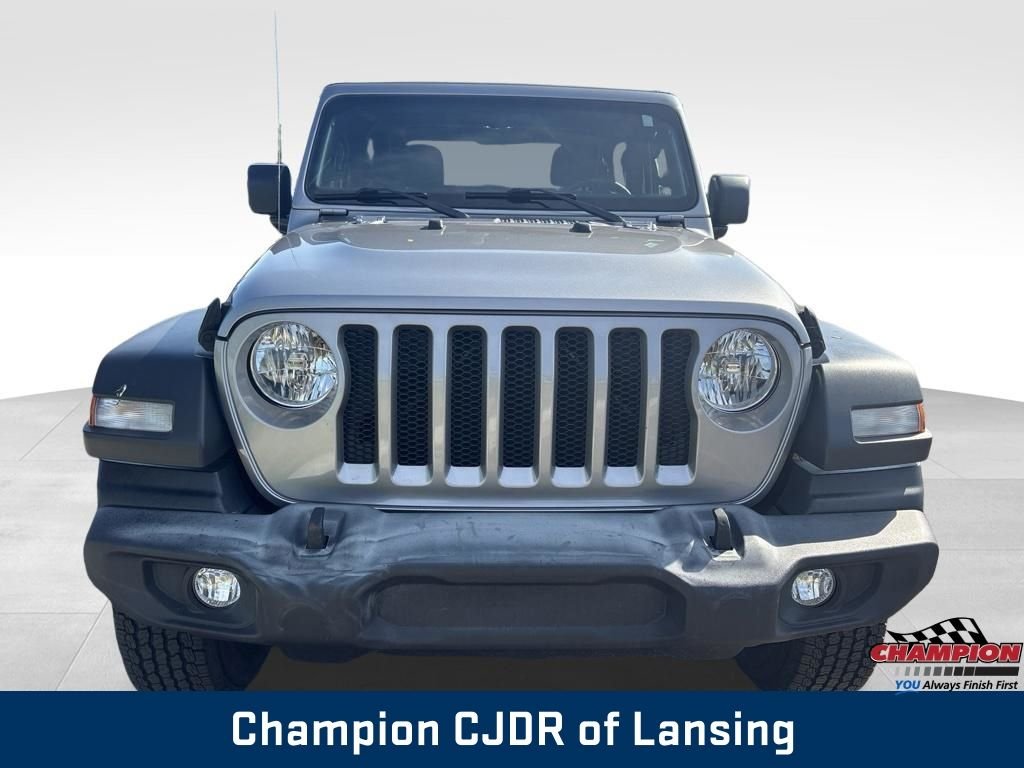 Used 2019 Silver Jeep Sport S image 11