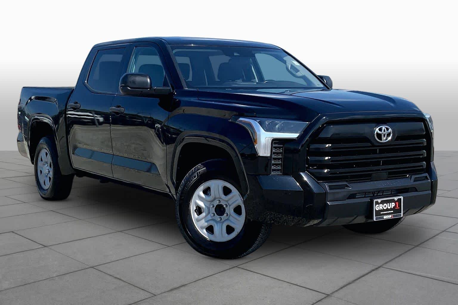 Used 2022 Midnight Black Metallic Toyota SR image 3