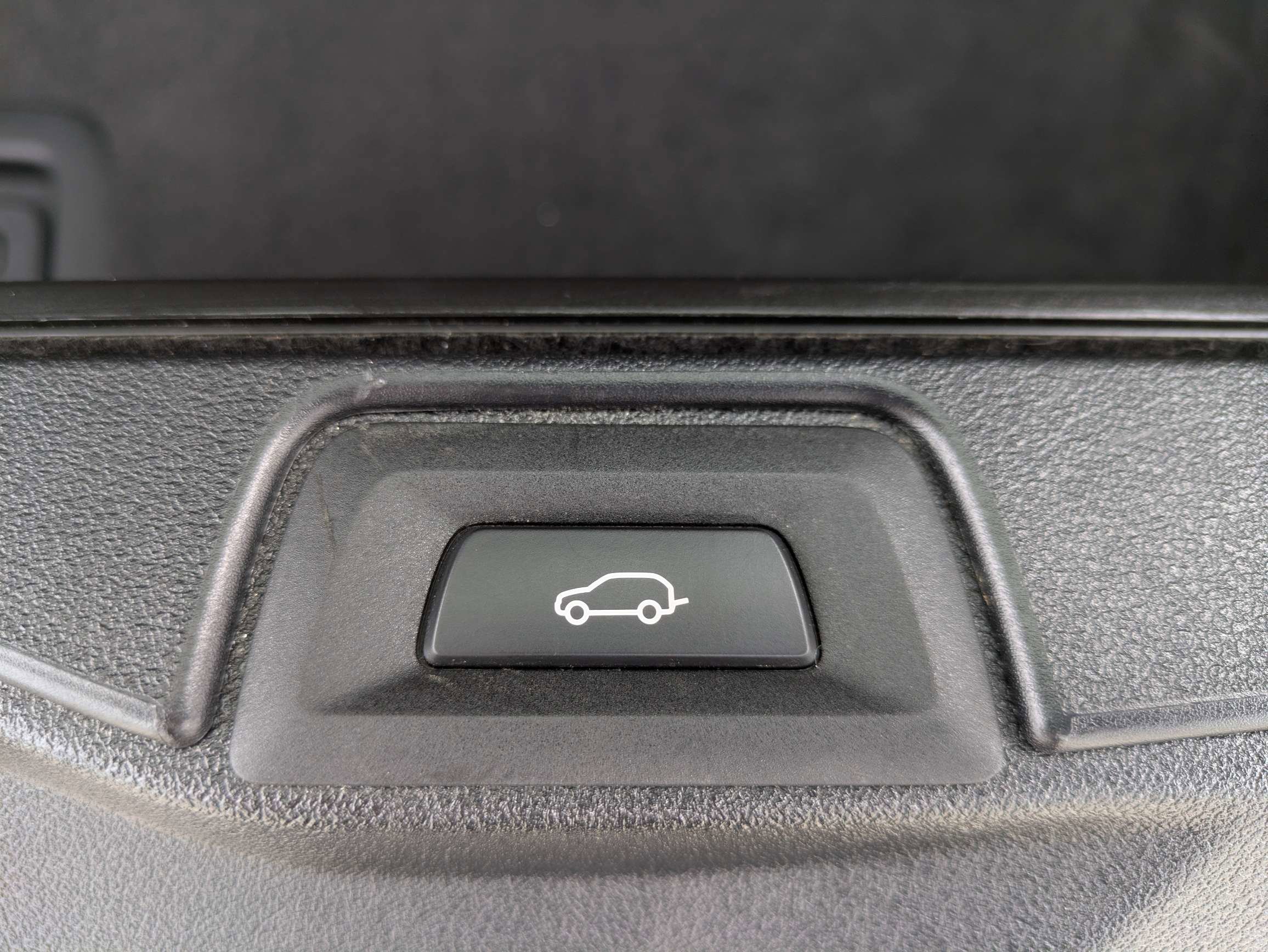 Used 2023 Mineral White Metallic BMW xDrive40i image 17