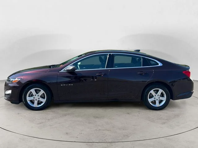 Used 2021 Red Chevrolet LS image 2