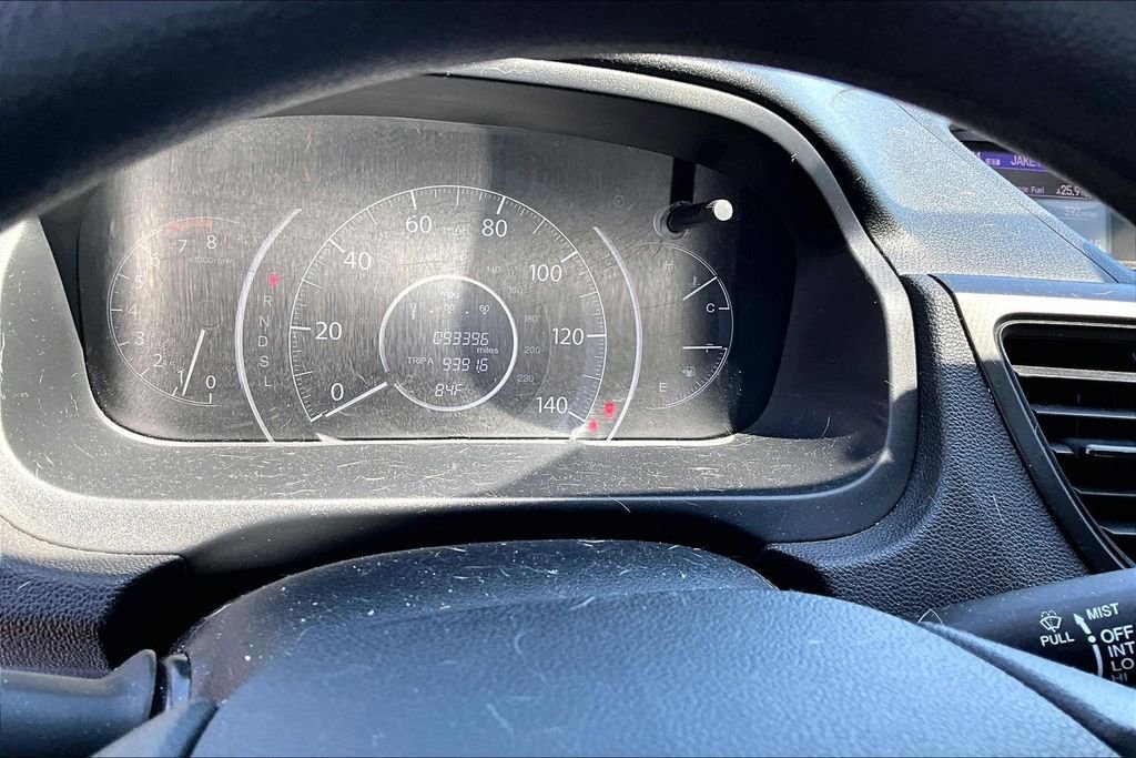 Used 2016 Silver Honda SE image 19