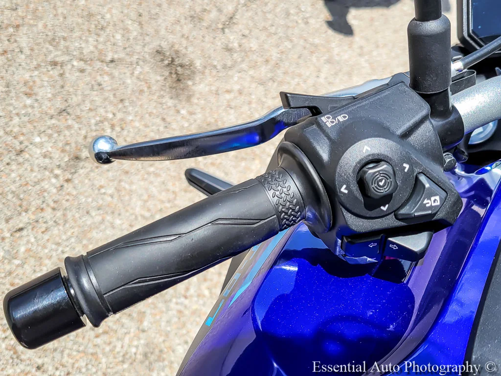 Used 2025 Blue YAMAHA  image 12