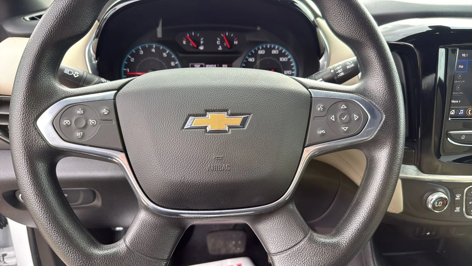 Used 2022 White Chevrolet LS image 14
