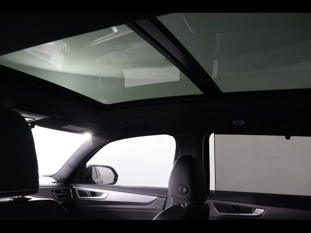 New 2026 Black Volkswagen 2.0T SE w/Technology image 9