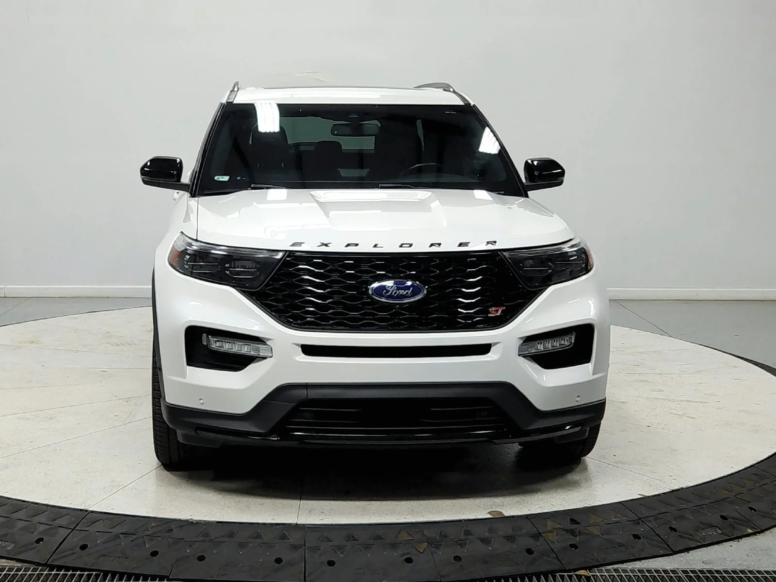 Used 2020 White Ford ST image 3