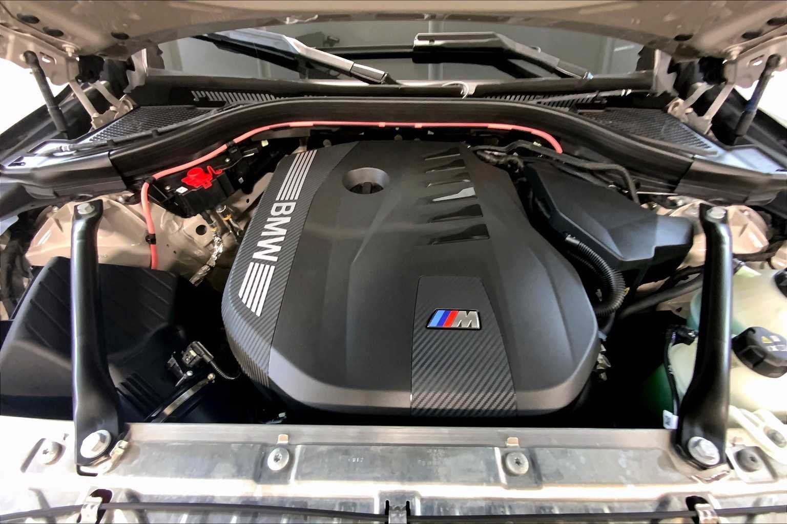New 2026 Dune Grey Metallic BMW M50 xDrive image 16