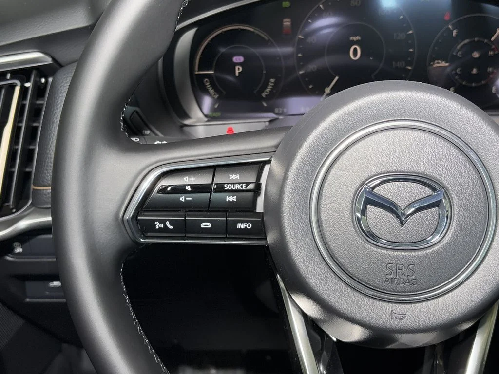 New 2025 Silver Mazda Preferred image 17
