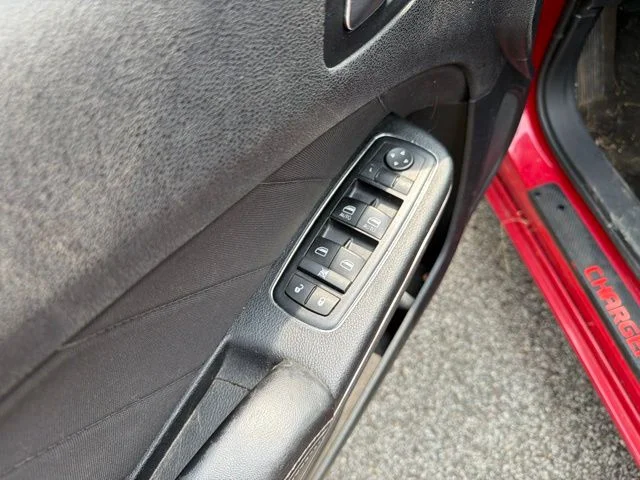 Used 2015 Red Dodge SXT image 10