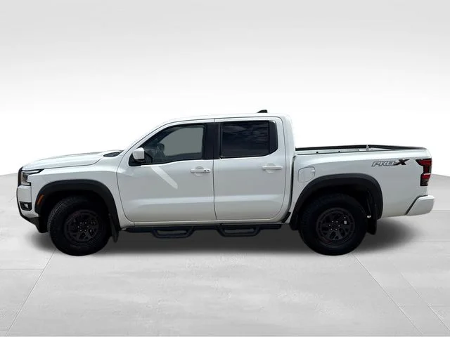Used 2025 White Nissan PRO-X image 5