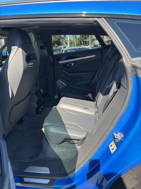 Used 2021 Blue Lamborghini Base image 9