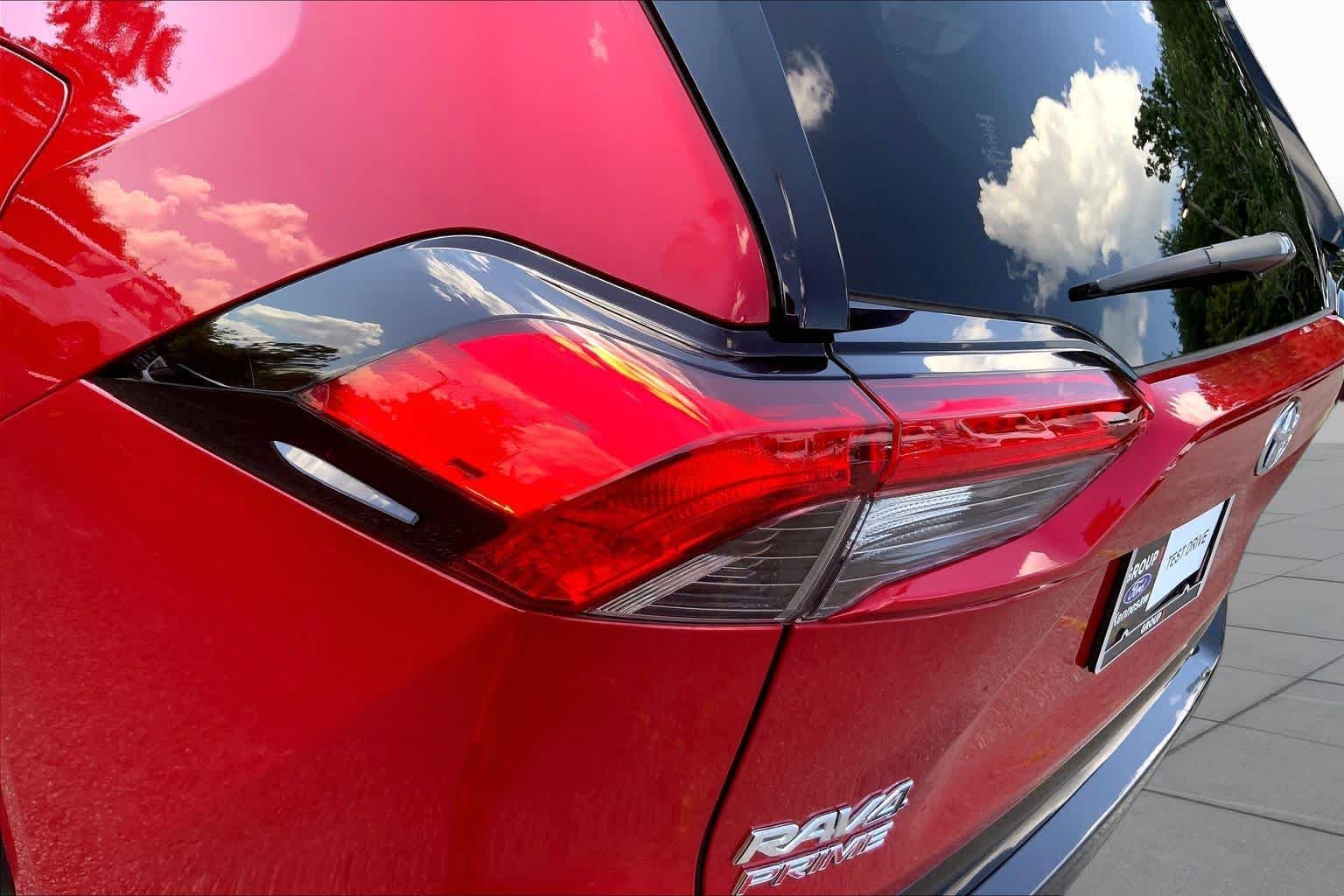 Used 2022 Supersonic Red Toyota SE image 28
