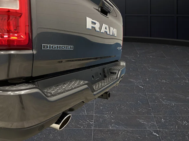 New 2026 Granite Crystal Metallic Clear-Coat Exterior Paint RAM Big Horn/Lone Star image 34