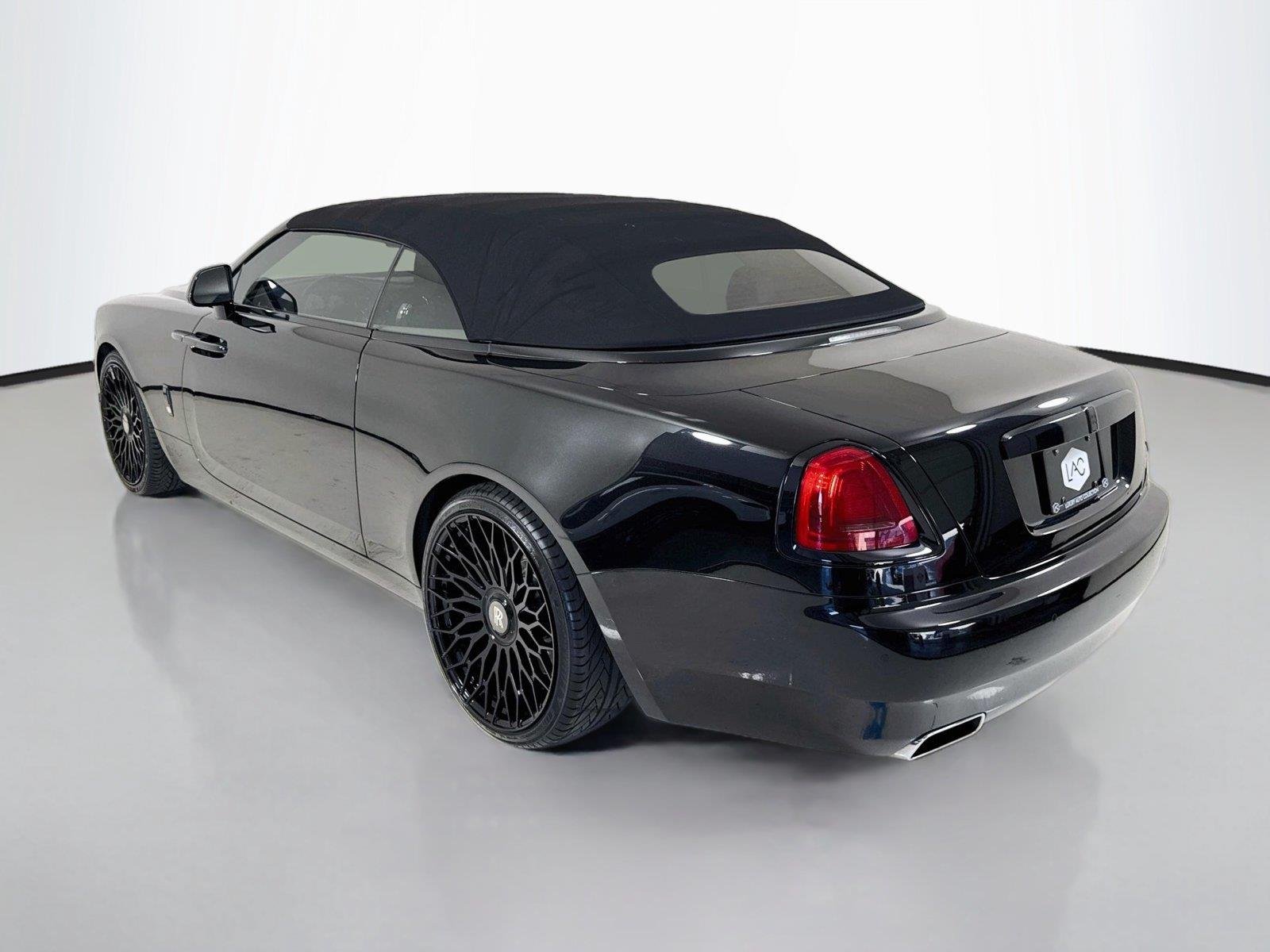 Used 2018 Obsidian Rolls-Royce  image 46
