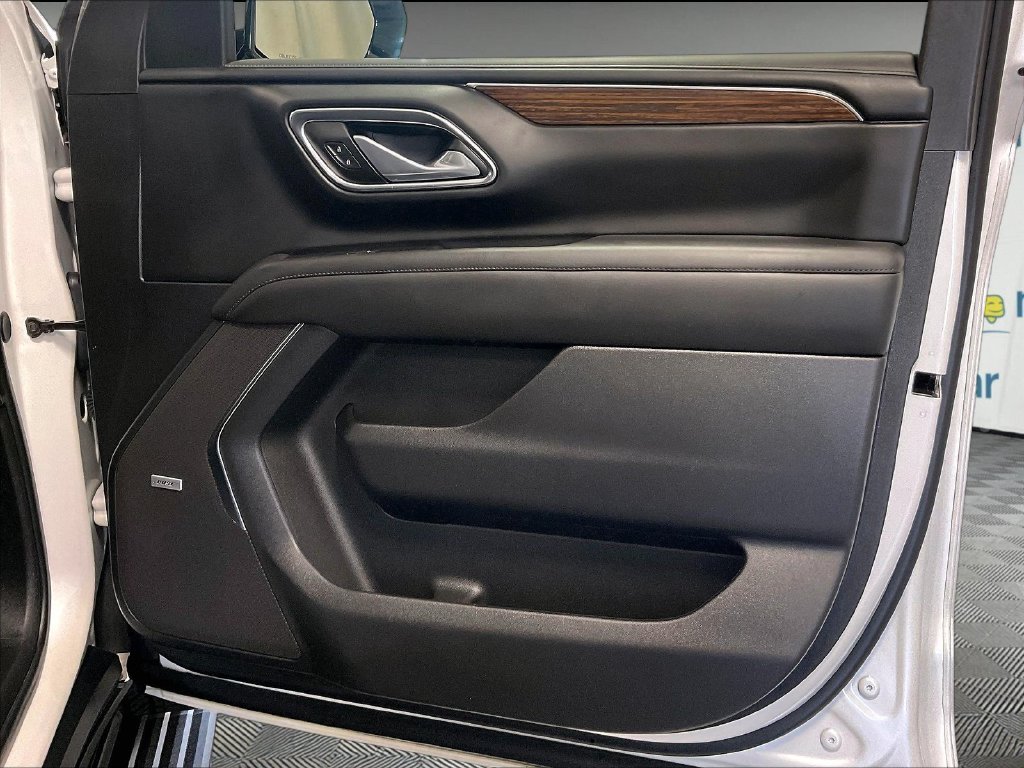 Used 2024 Beige Chevrolet High Country image 12
