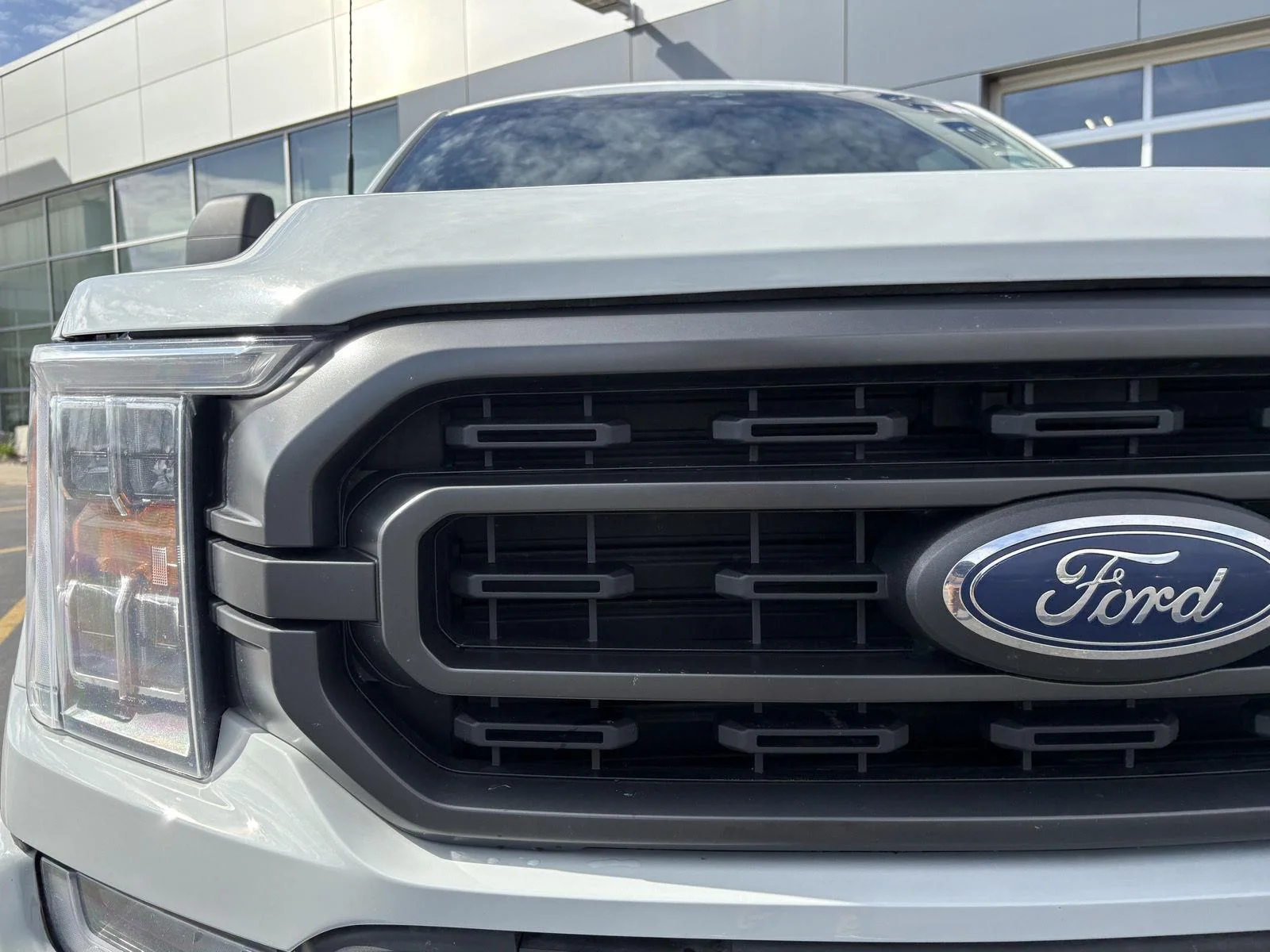 Certified Used 2023 Avalanche Gray Ford XLT image 25