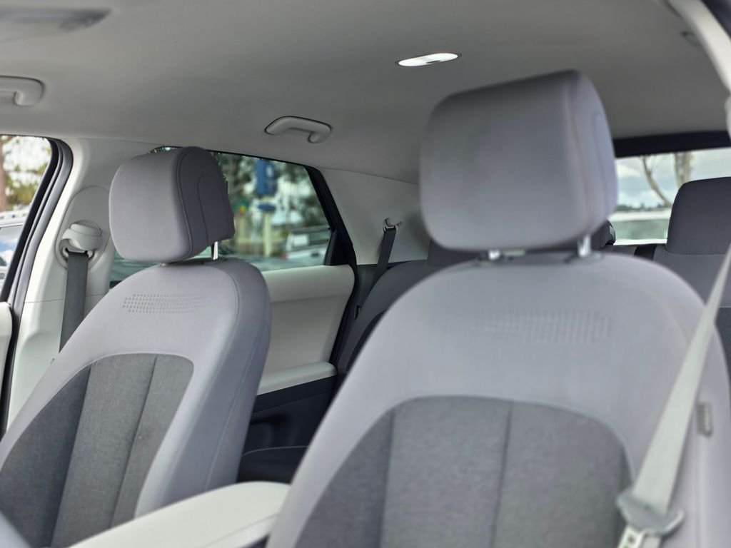 2022 Hyundai IONIQ 5 SE - Photo 13