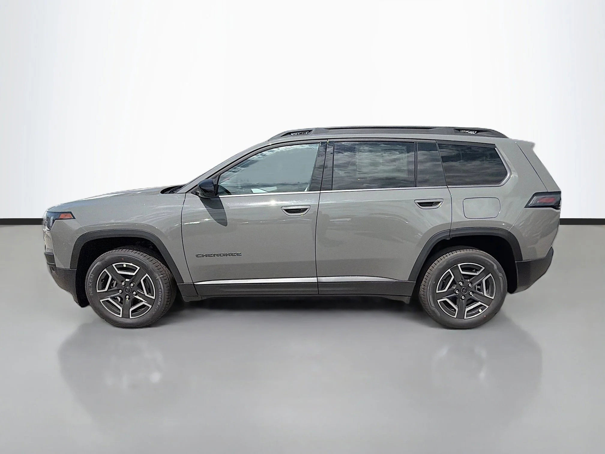 New 2026 Sting-Gray Clear-Coat Exterior Paint Jeep Laredo image 7