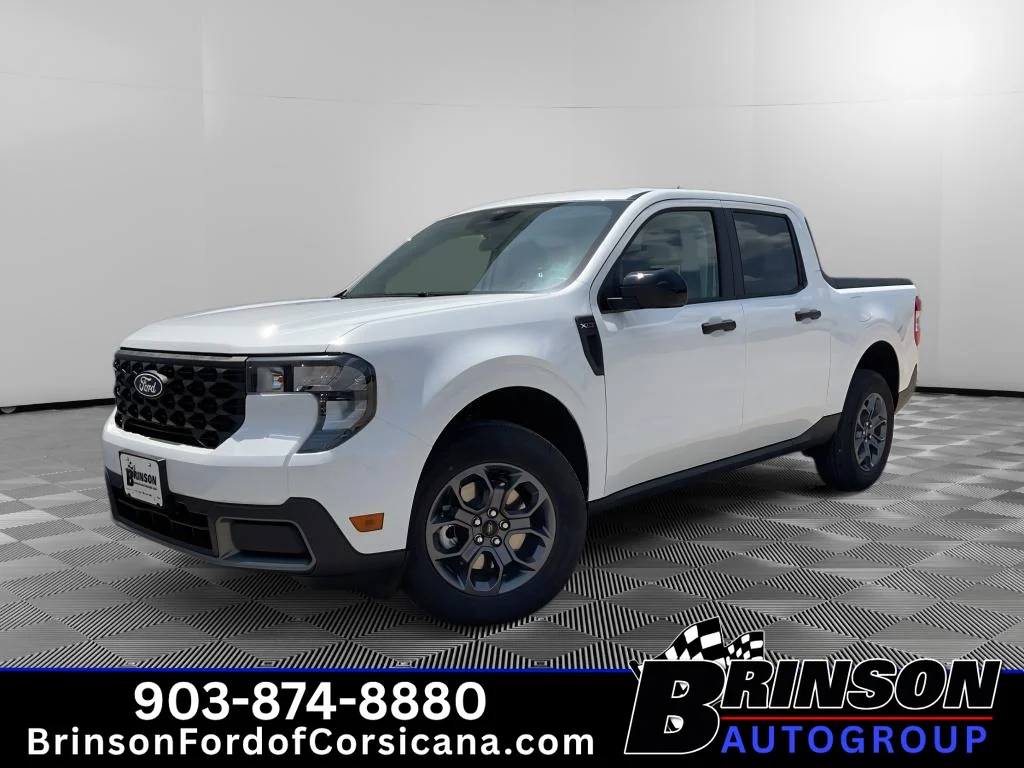 New 2026 Oxford White Ford XLT image 1