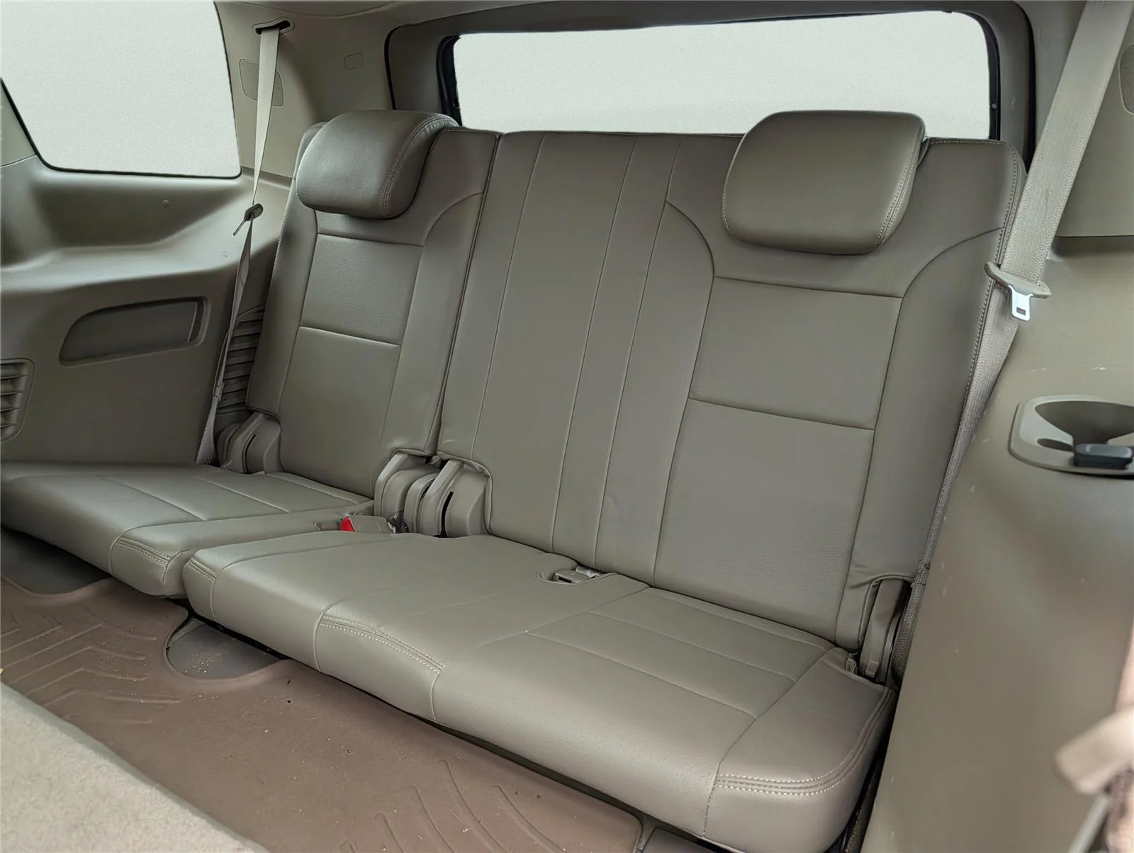 Used 2016 CHAMPAGNE SILVER METALLIC Chevrolet LS image 29