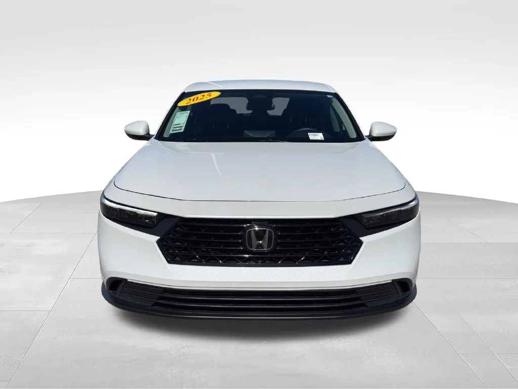 Used 2025 White Honda LX image 26