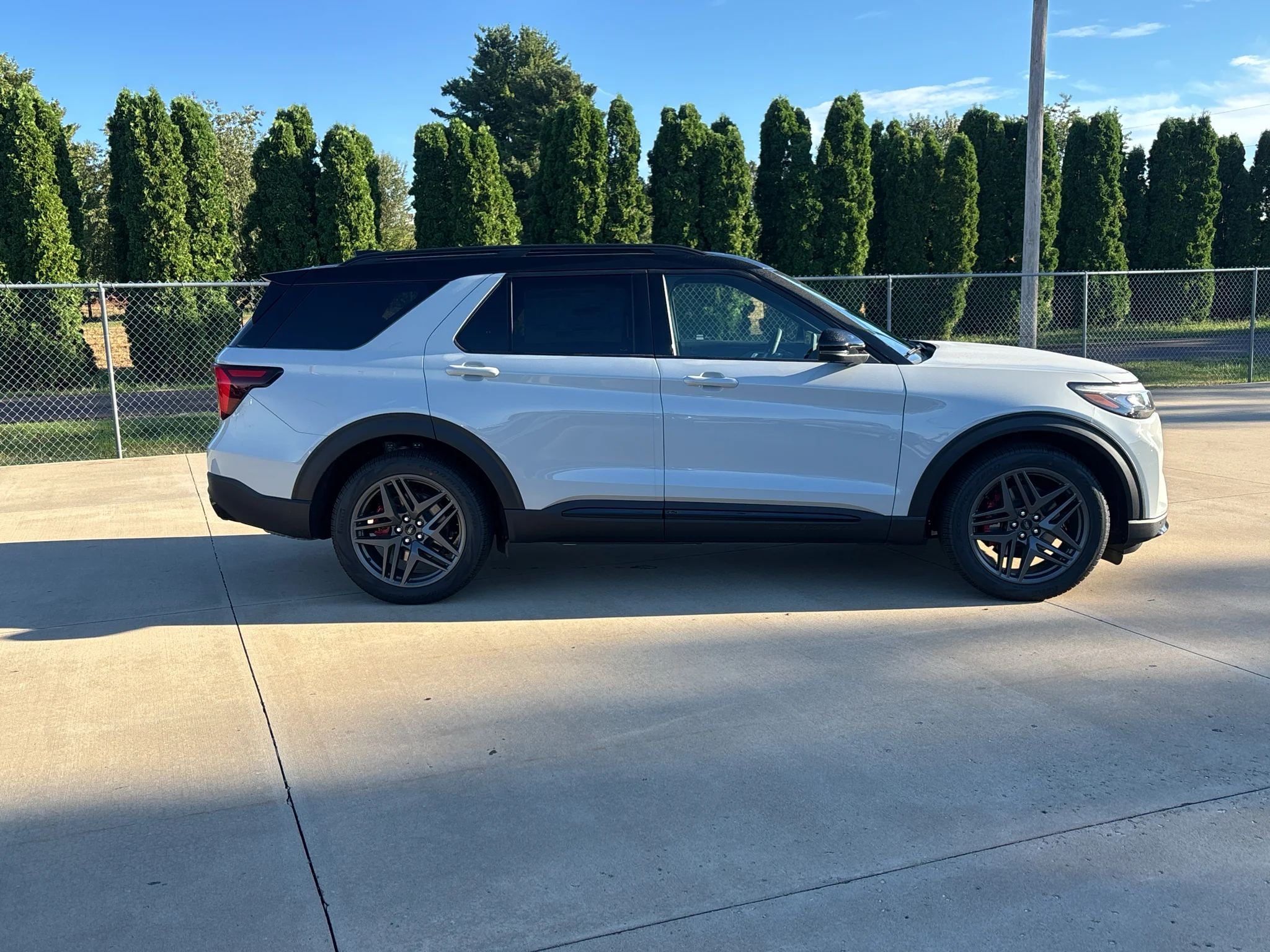 New 2027 Avalanche Gray Ford ST image 3