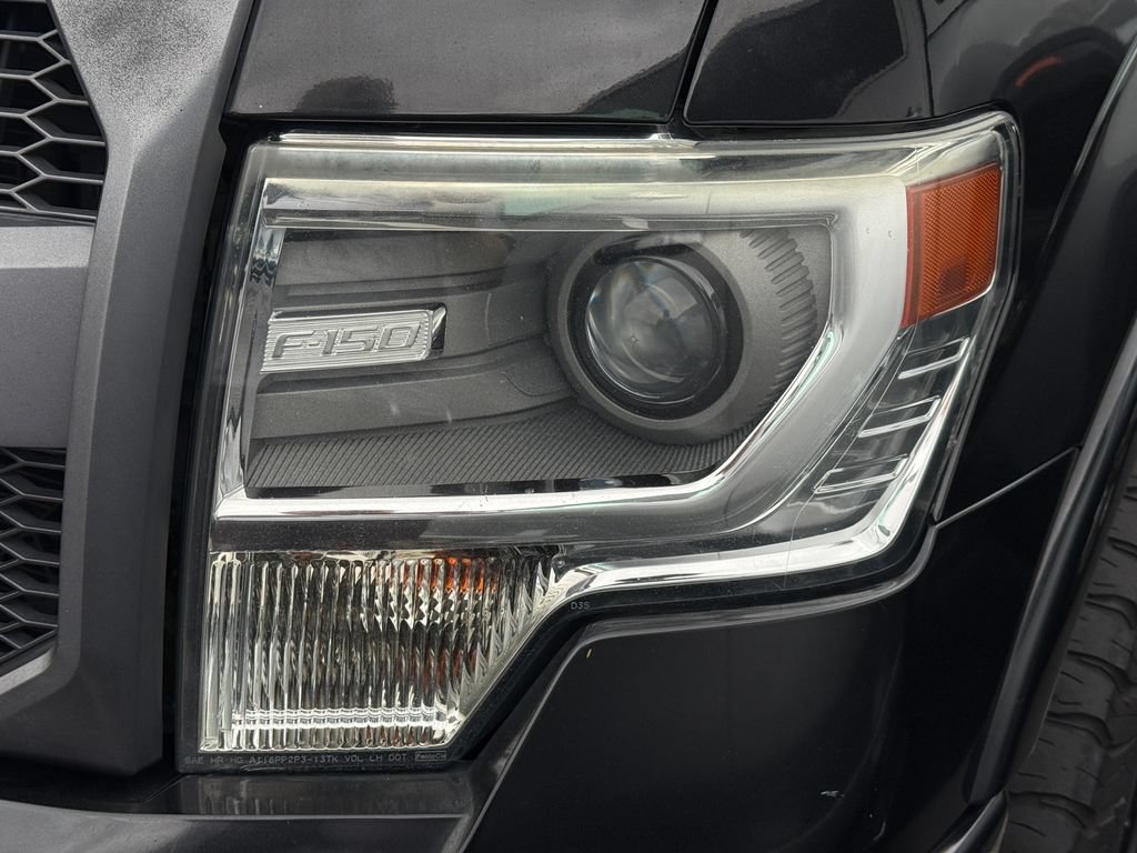 Used 2014  Ford XL image 19