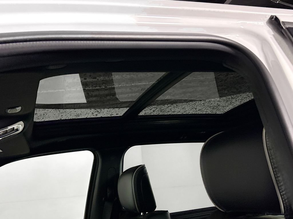 New 2026 Bright White Clear-Coat Exterior Paint RAM Laramie image 19