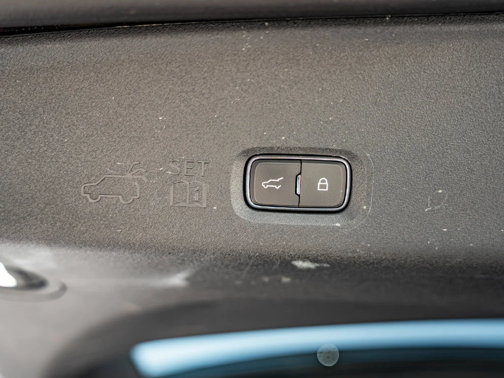 Used 2025 Black Ford Platinum image 47