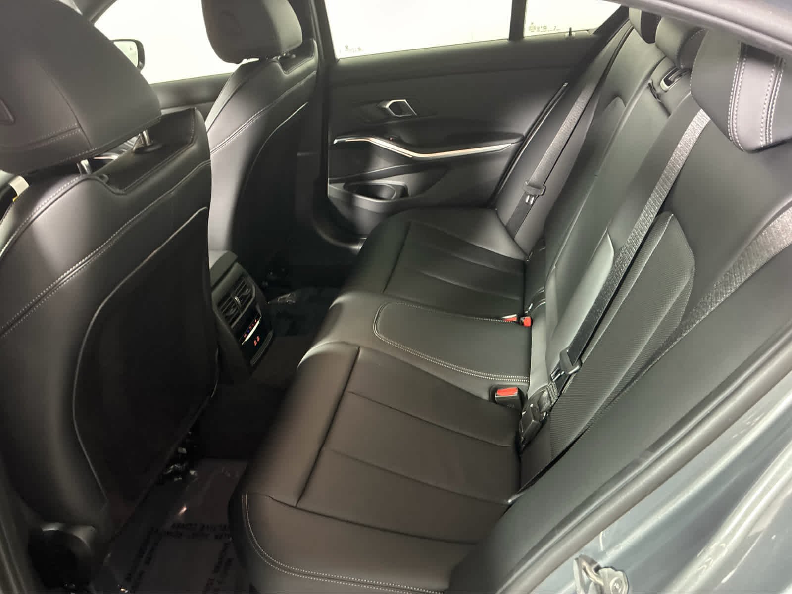 Used 2026 Skyscraper Grey Metallic BMW 330i NA xDrive image 10