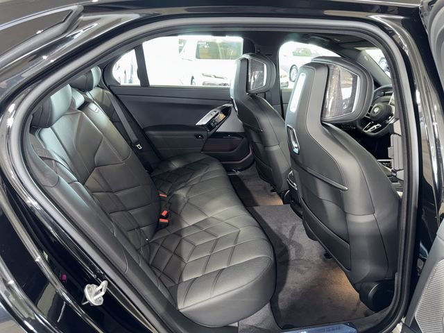 New 2026 Black Sapphire Metallic BMW 760i xDrive image 4