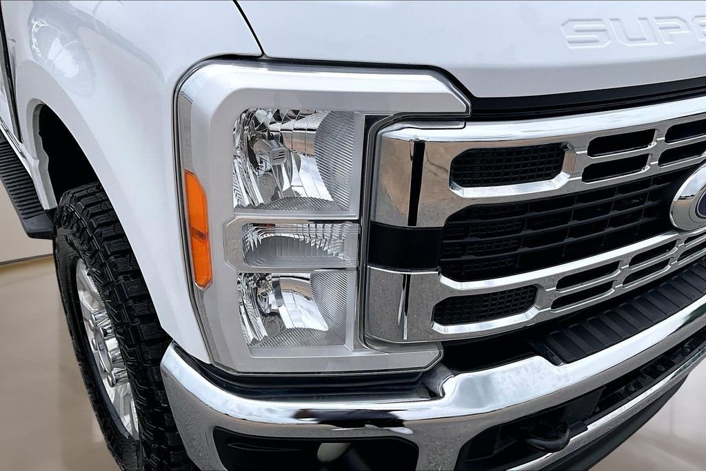 Used 2023 White Ford XLT image 31