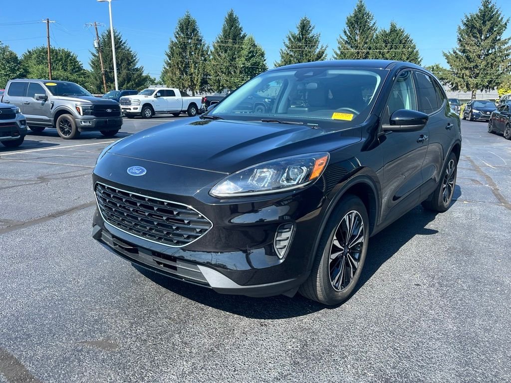 Used 2022 Agate Black Metallic Ford SE image 8