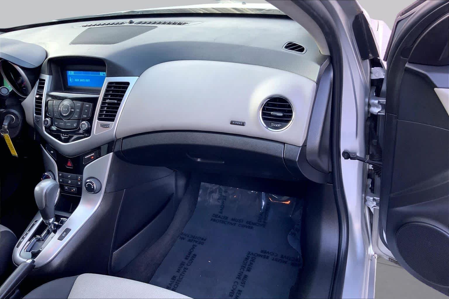 Used 2016 Silver Ice Metallic Chevrolet LS image 18