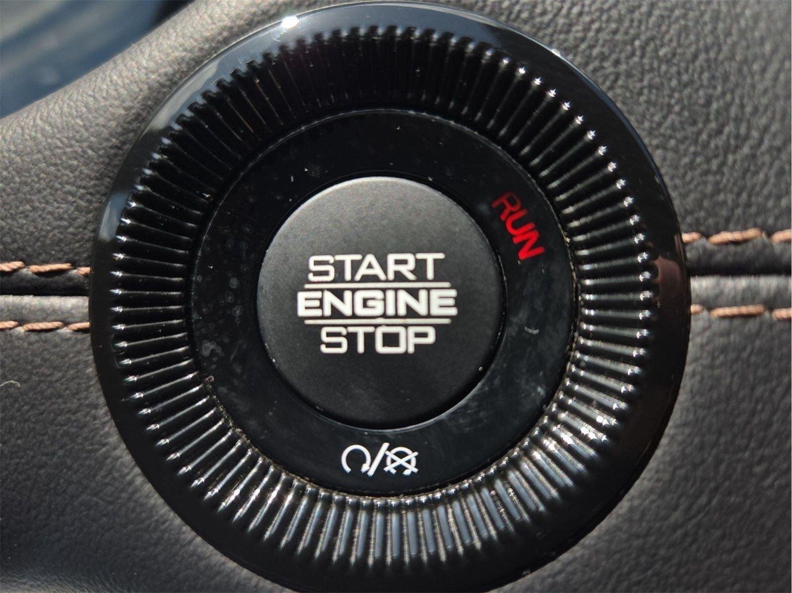 Used 2022 Redline Pearlcoat Jeep (RED) Edition image 21