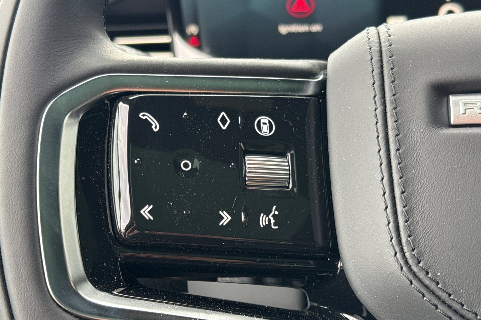 New 2026 Varesine Blue Land Rover SE image 28