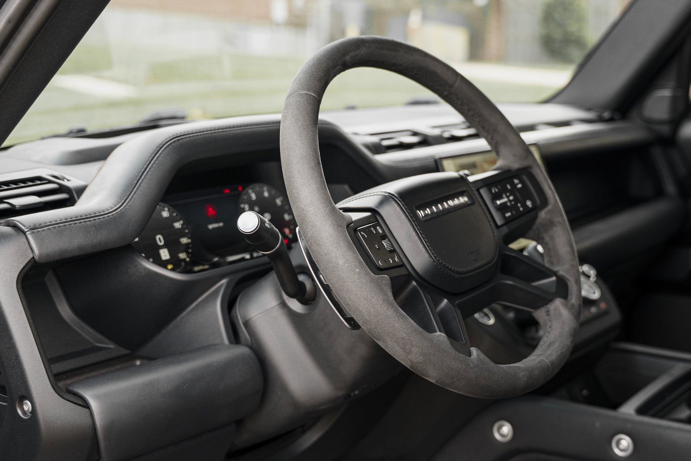 Used 2024 Carpathian Grey Premium Metallic Land Rover Carpathian Edition image 9