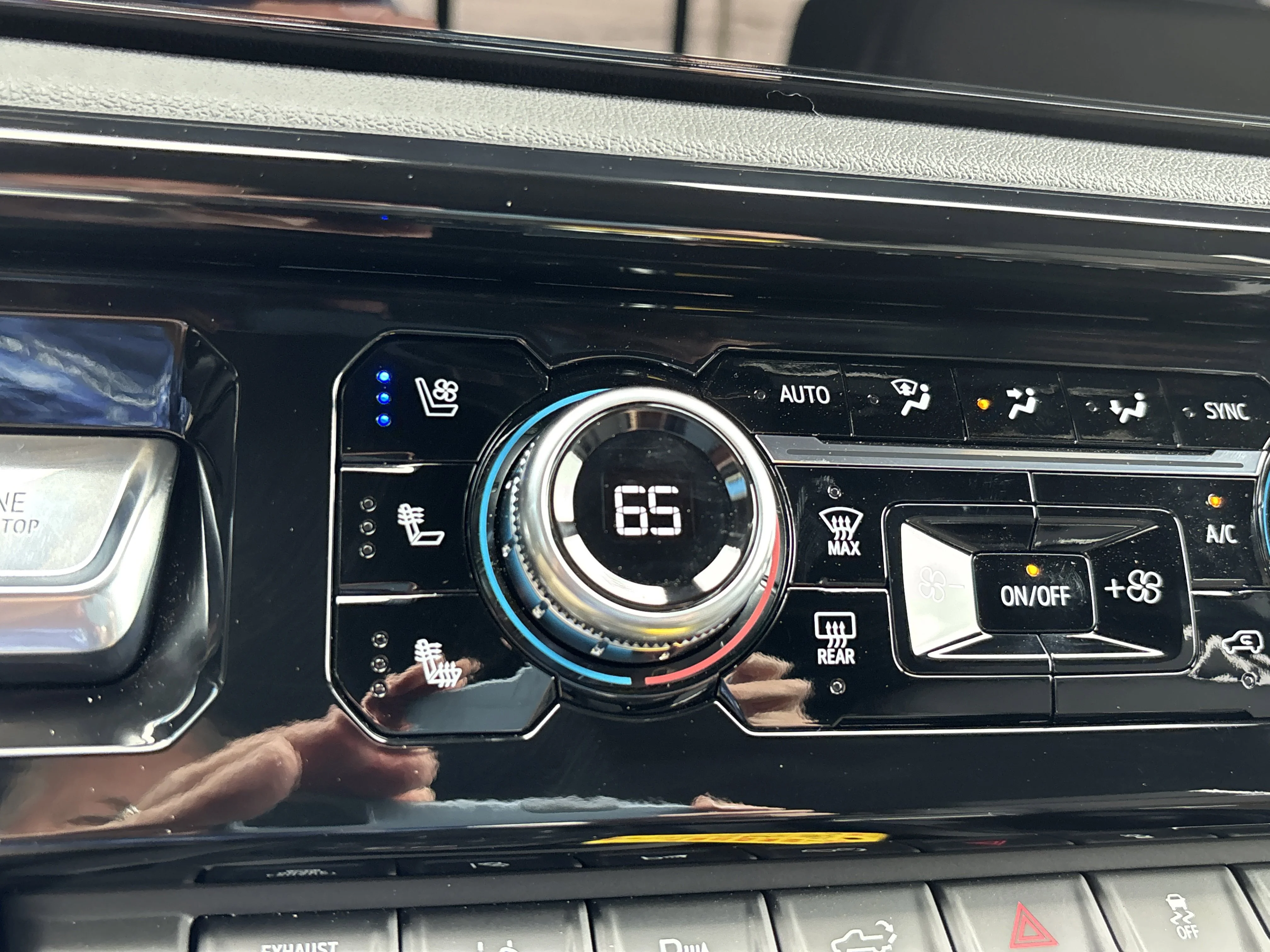 2026 GMC Sierra 3500HD AT4 - Photo 45