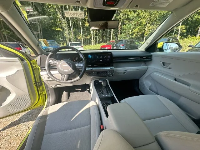 Used 2024 Yellow Hyundai SEL image 31