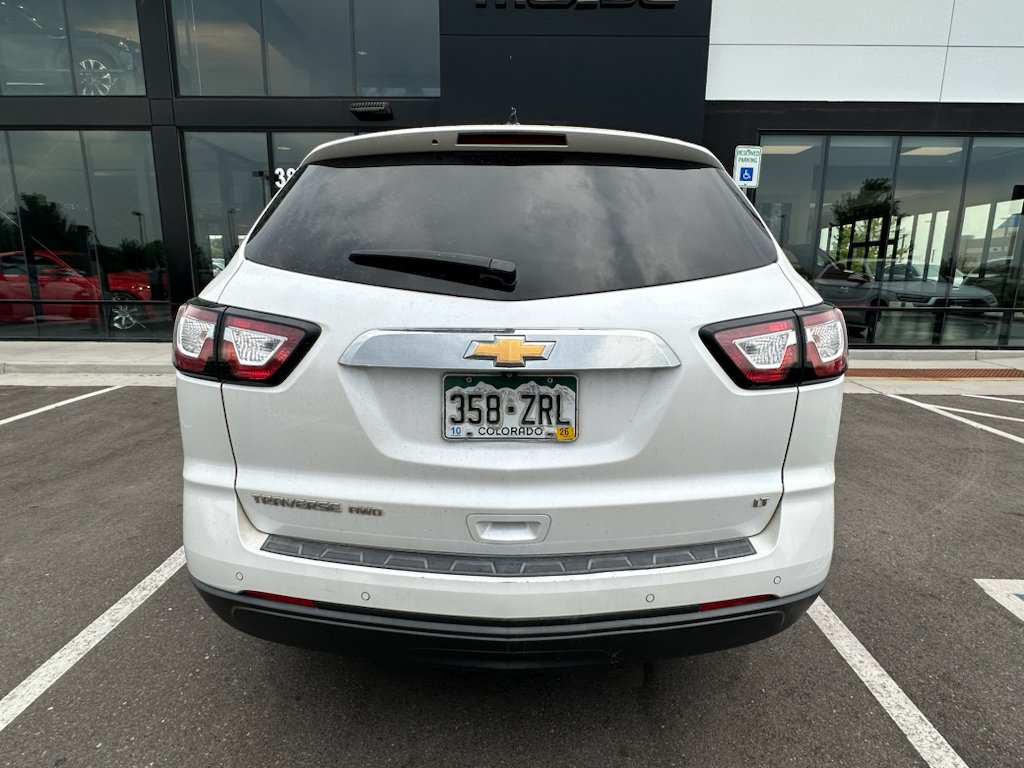 Used 2017 Iridescent Pearl Tricoat Chevrolet LT image 4