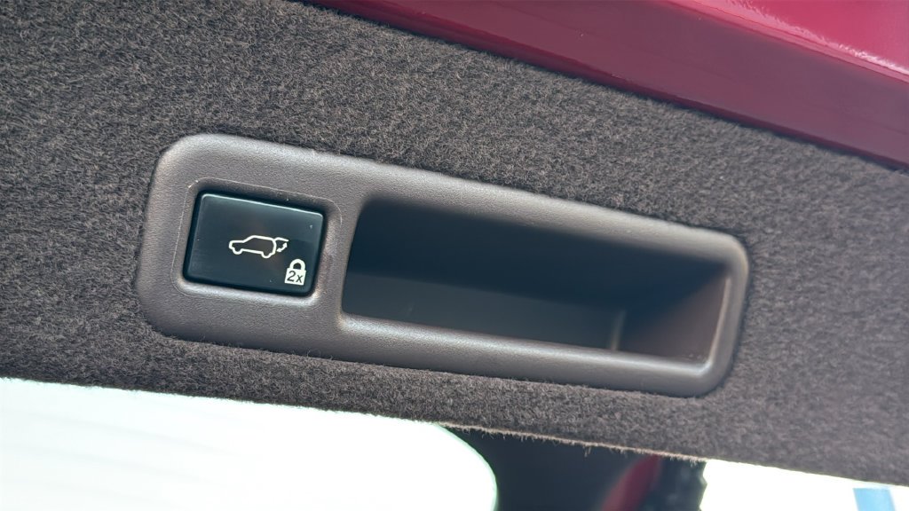 Used 2016 Red Lexus 350 image 10