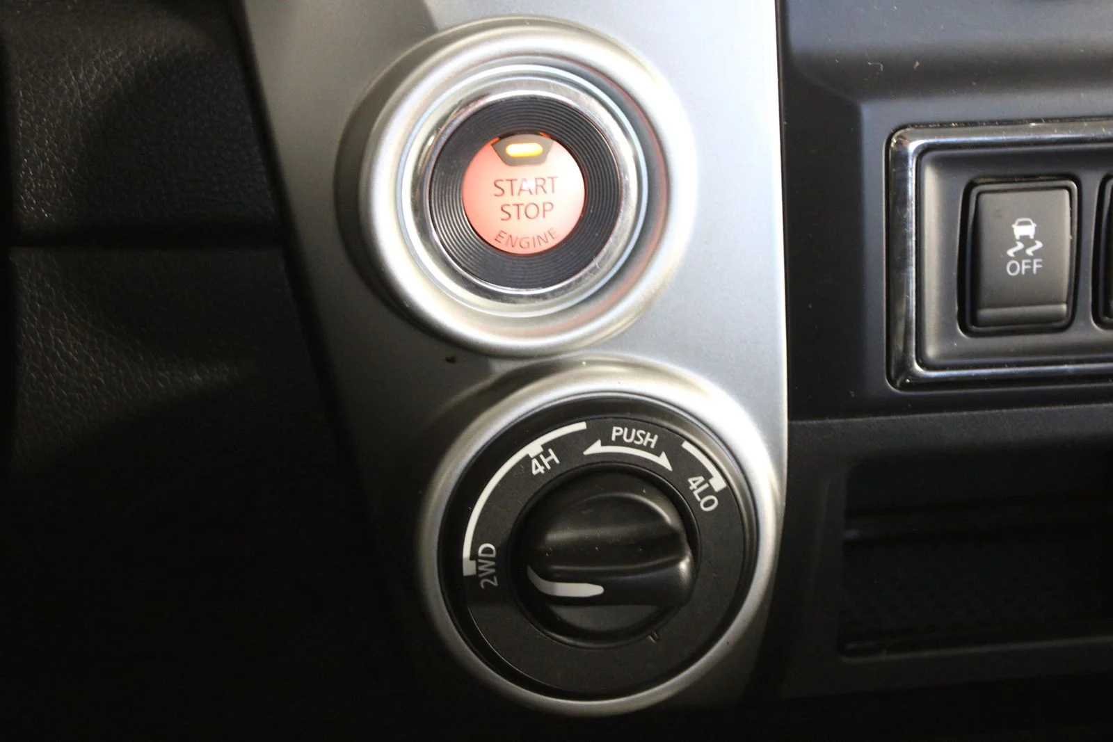 Used 2017 Black Nissan PRO-4X image 19