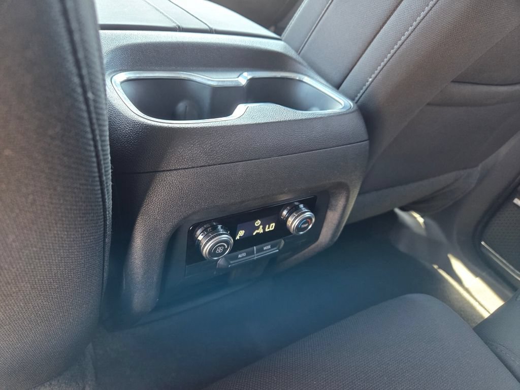 Used 2025 Summit White GMC FWD Elevation image 9