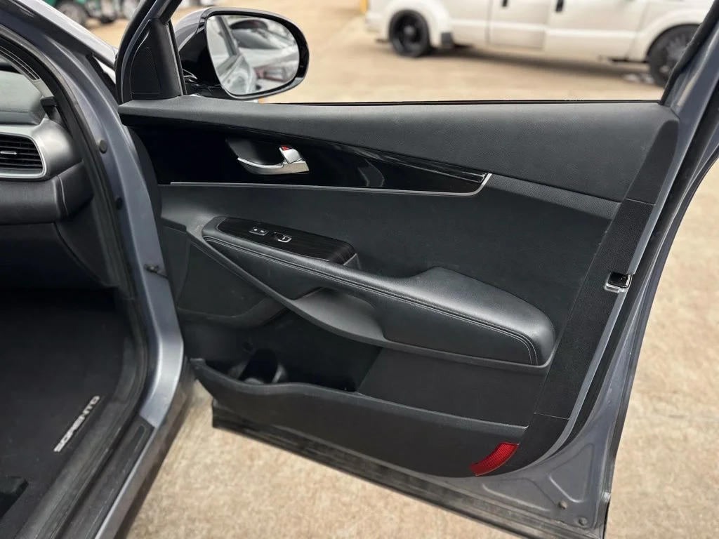 Used 2020 Silver Kia L image 22