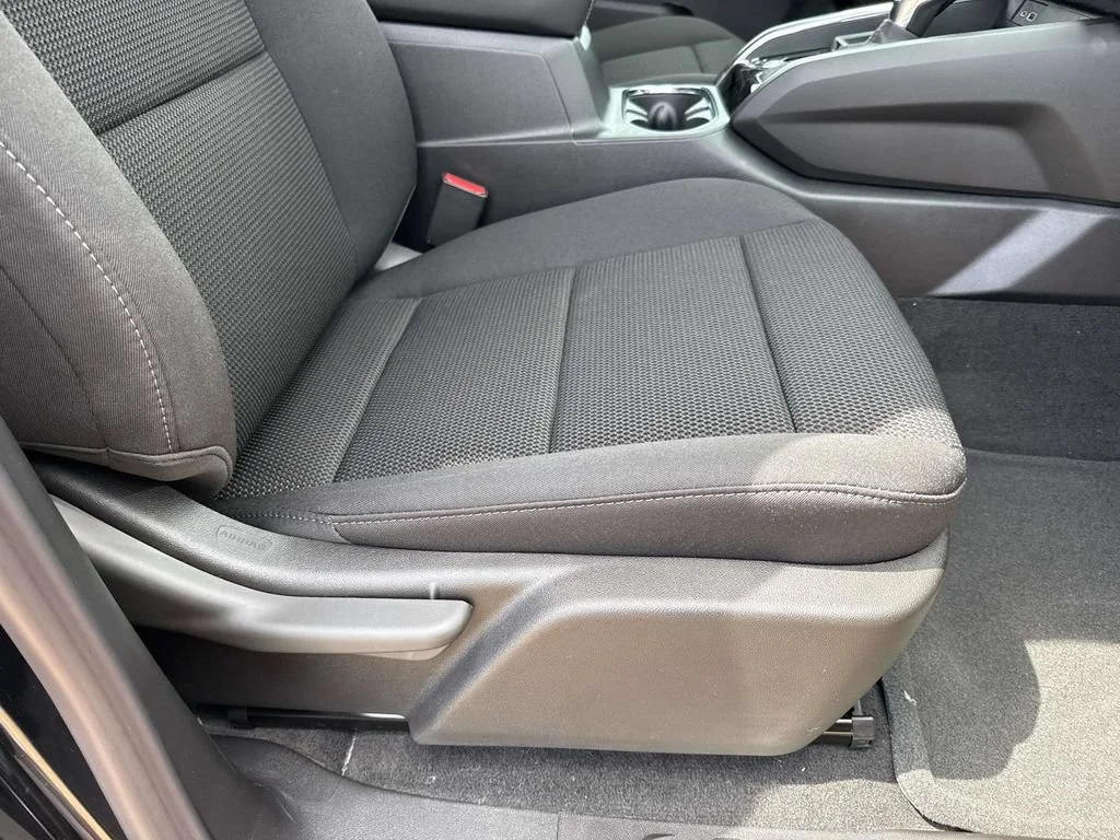 New 2026 Onyx Black GMC Elevation image 23