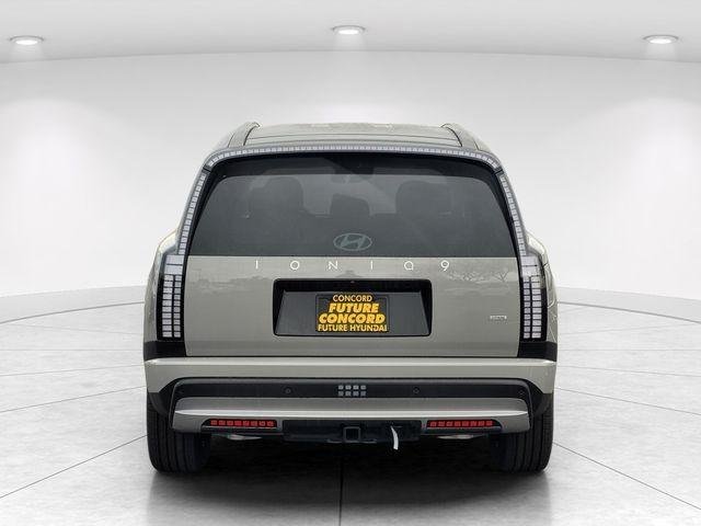 New 2026 Gray Hyundai SE image 4