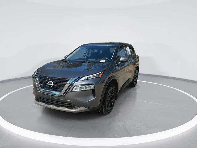 Used 2023 Gray Nissan SV image 4