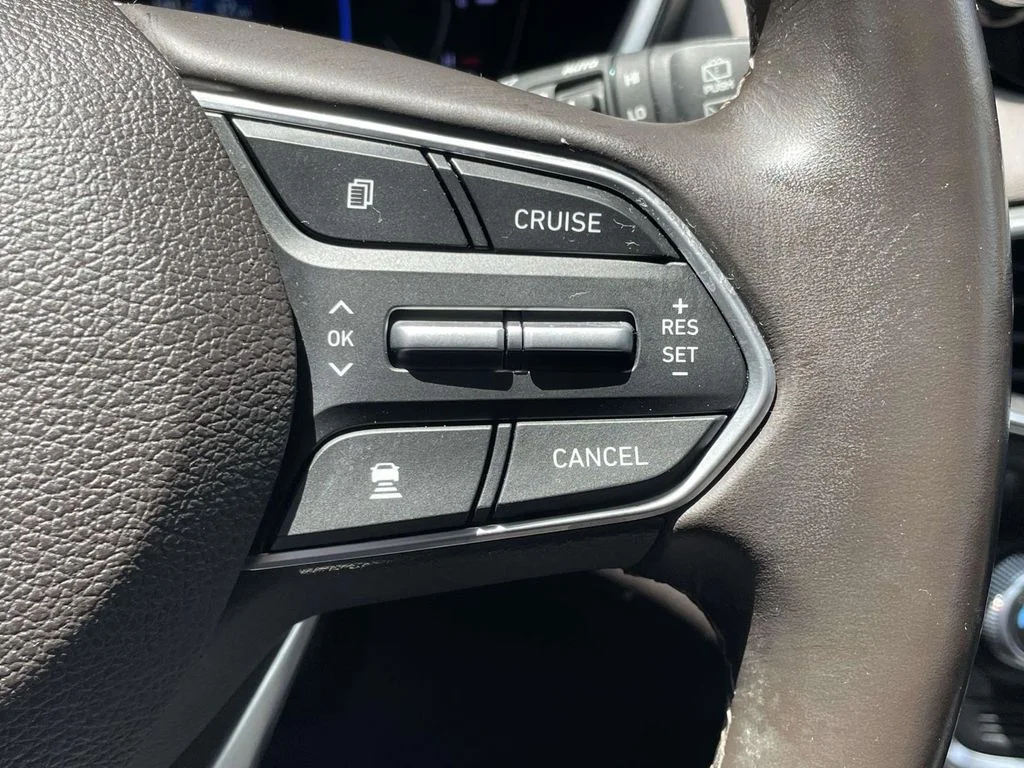 Used 2020 Blue Hyundai Limited image 22