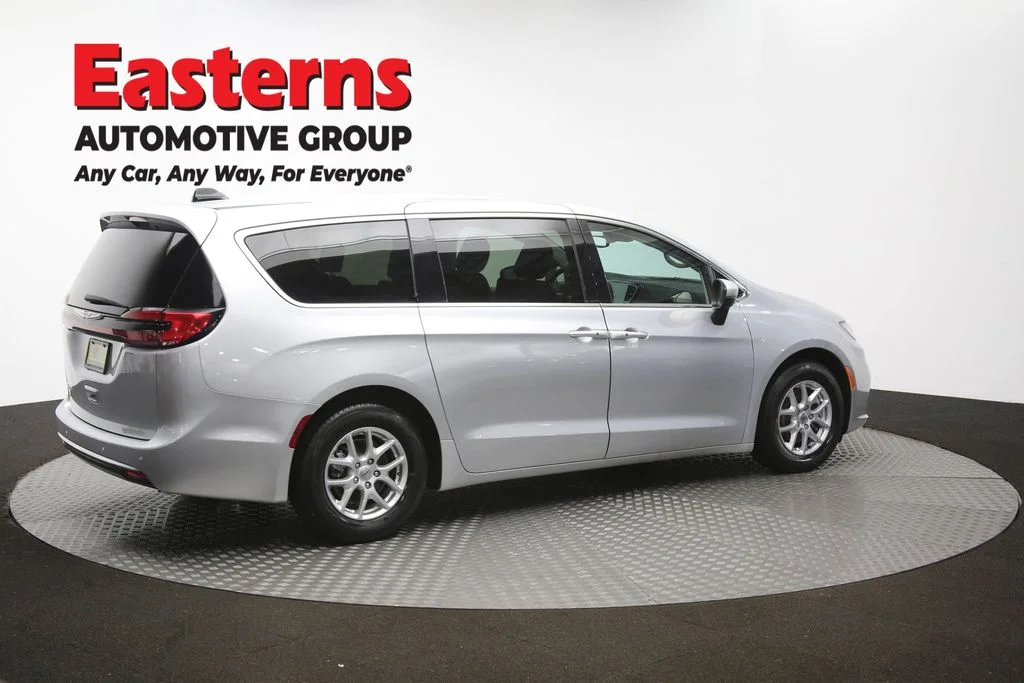 Used 2023 Silver Chrysler Touring L image 44