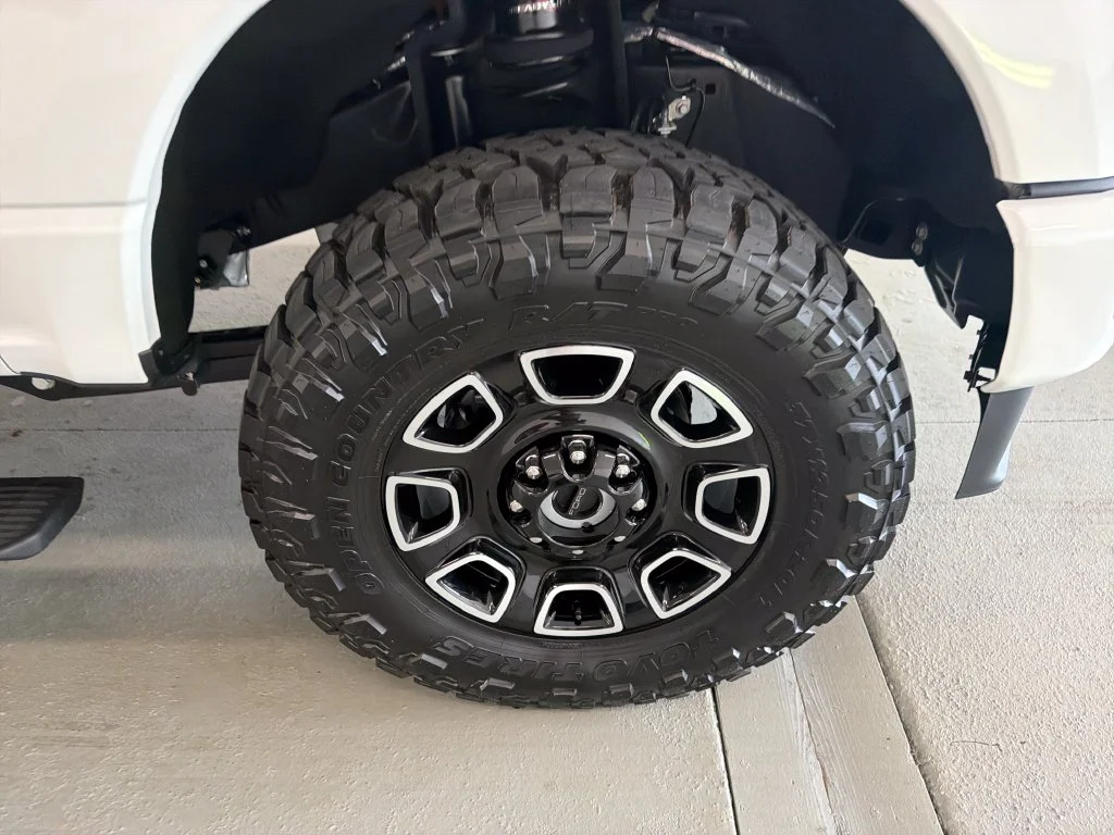 New 2026 Star White Metallic Tri-Coat Ford F-250® Platinum® image 5