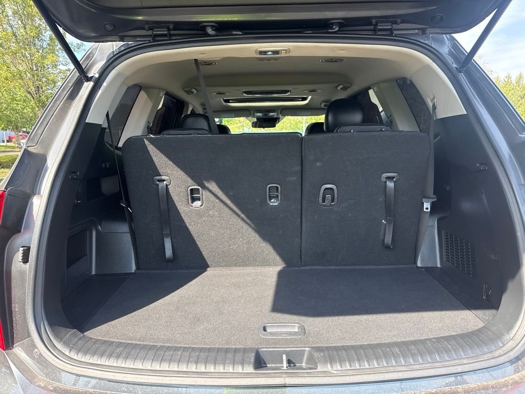 Used 2024 Gravity Gray Kia S image 19